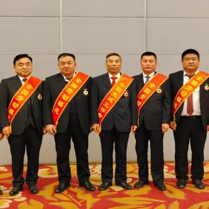 重磅！AG廳創園于文平獲“全國勞模”殊榮！